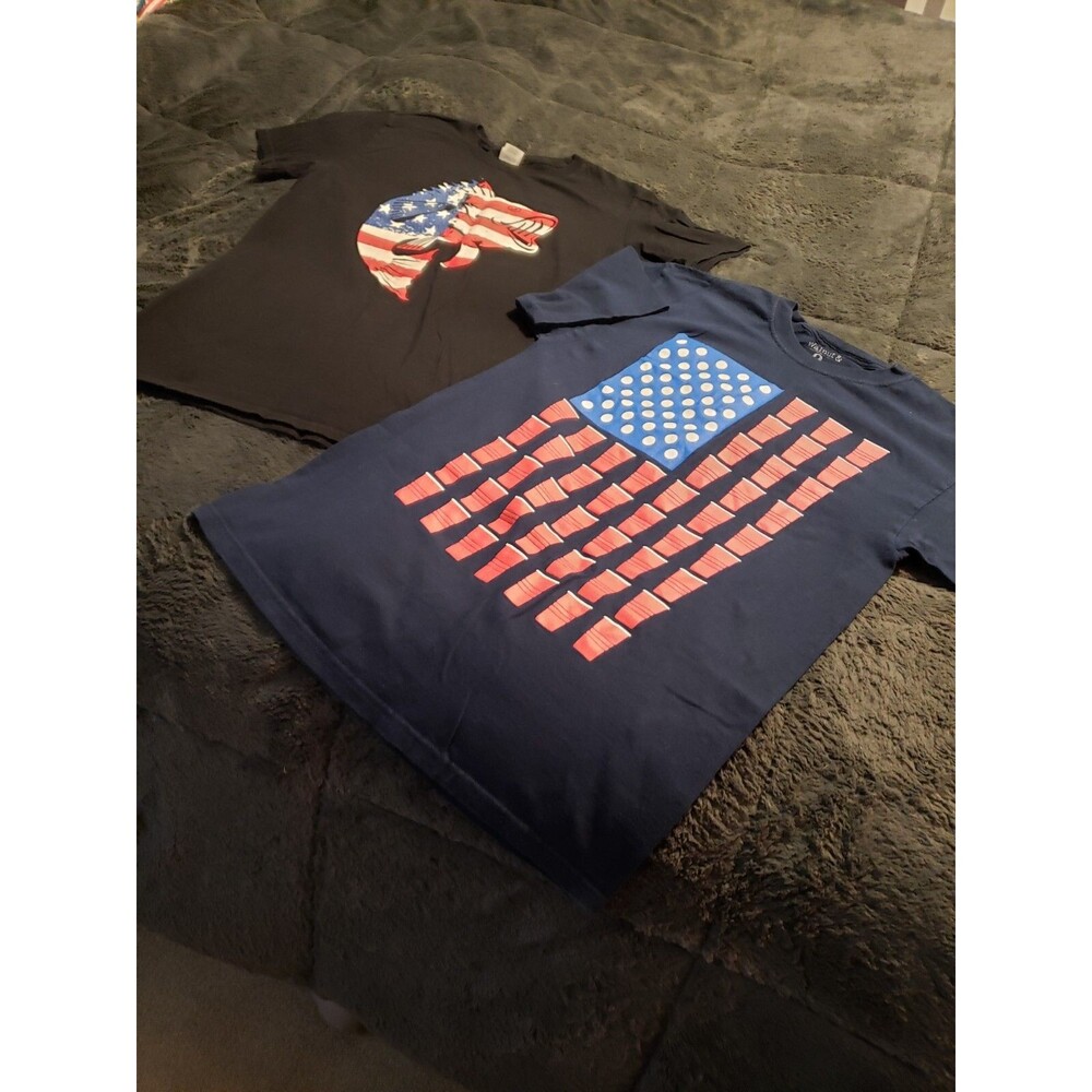 UNISEX 2 SIZE:MEDIUM GRAPHIC PATRIOTIC T-SHIRTS BOTH ARE *PERFECT CONDITION*